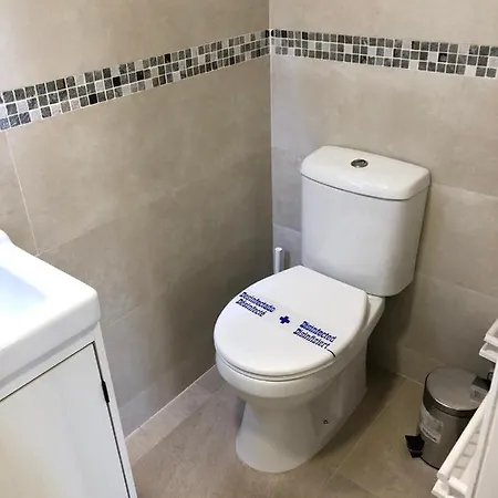 Apartman Beautiful Flat In 10min From The Beach