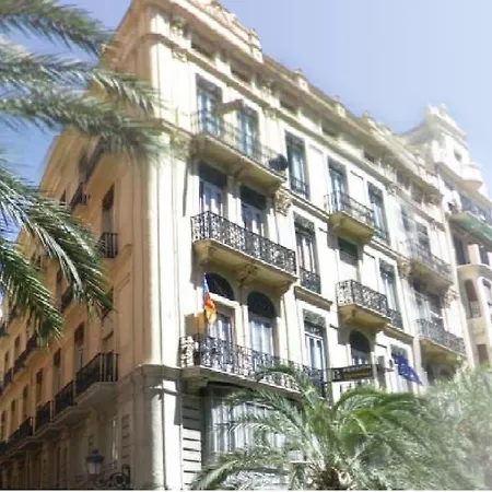 Universal Valencia