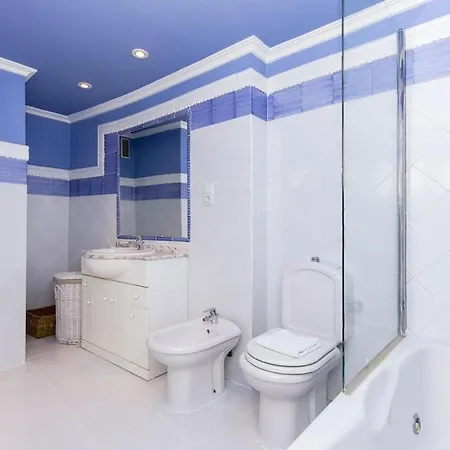 No Turistic Rental, Duplex Penthouse In The Historic Center, Valencia, Ideal For Those Looking To In The City For A Season, Including Professionals And Students Apartamento