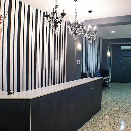 Quart Youth Hostel&apartments Hostel