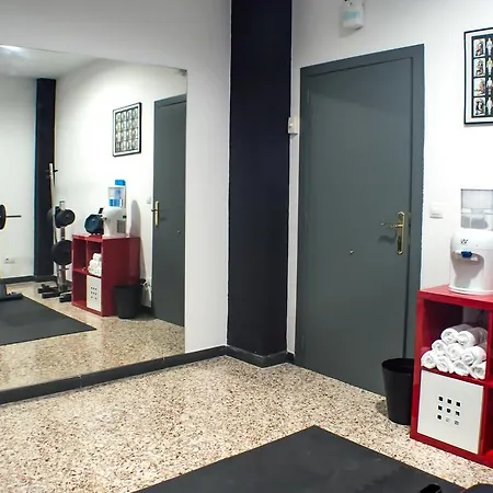 Hostel Quart Youth & *