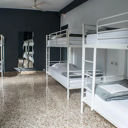 Quart Youth Hostel&apartments