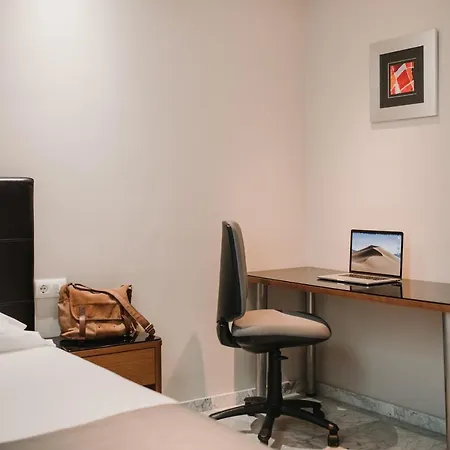 Citizentral Juristas Apartman *