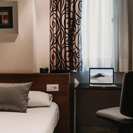 Citizentral Juristas Apartman