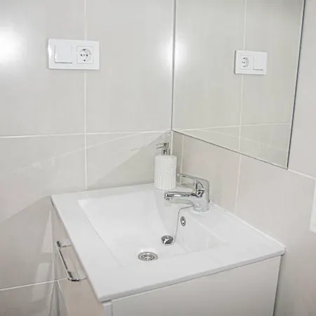 Lovely Modern Flat Center Appartamento Valenza