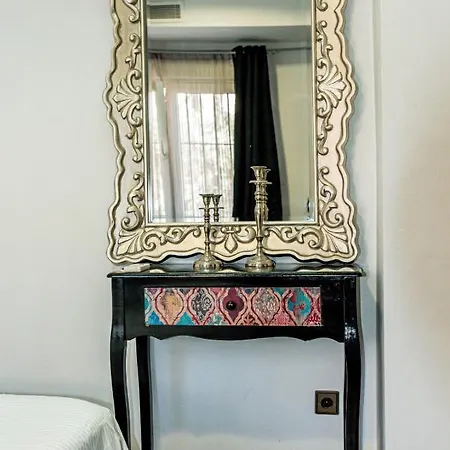 公寓 Catedral Reina *