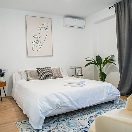 Laura Campanar * Valencia