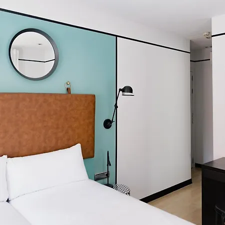 The Little Corner 4*