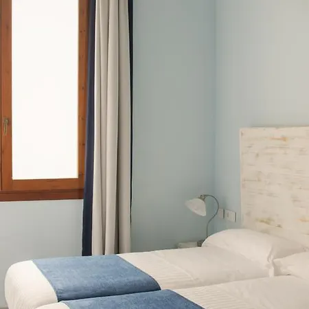Hotel Ad Hoc Carmen