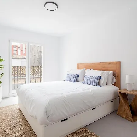 Three Floor House With Terrace Hébergement de vacances *