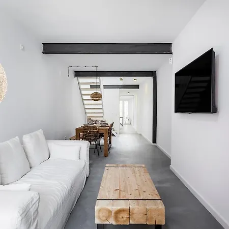 Three Floor House With Terrace Valence