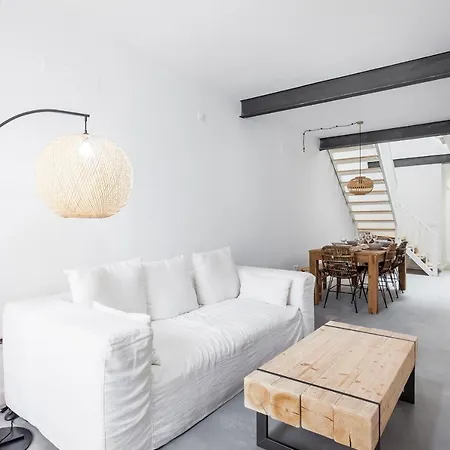 Three Floor House With Terrace Valence