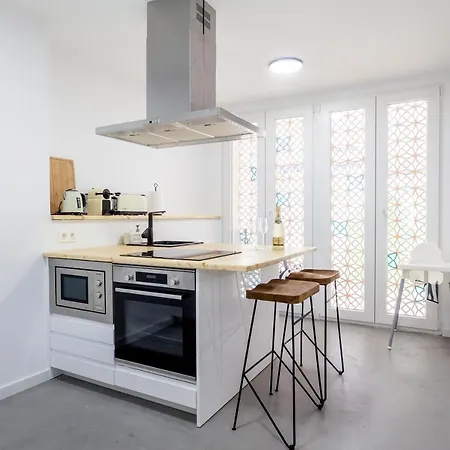 Hébergement de vacances Three Floor House With Terrace Valence