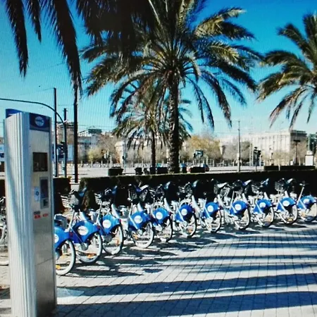 Duplex Near Center Lovely Валенсия