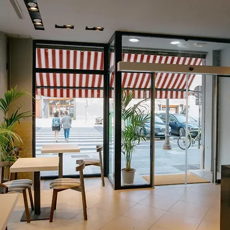 فندق مبيت وإفطار The Little Corner فالنسيا