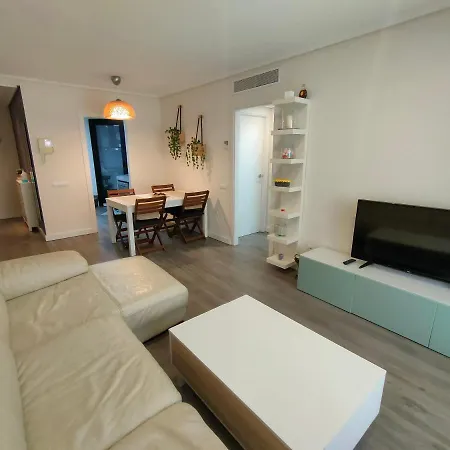 Non Stress First Level Apartment *