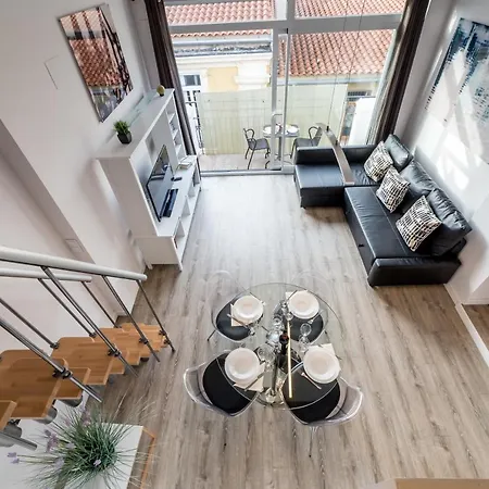 Cathedral Attic 2Br 2Bth Terrace View Wifi Ac