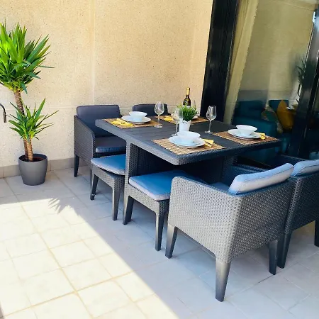 M & B Apartment