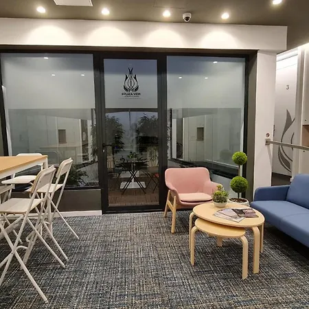 Plaza View מלון