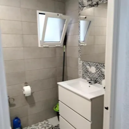 Malvarrosa Apartment *