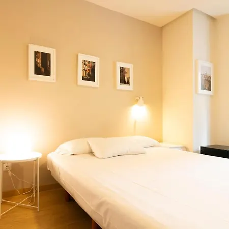 Habitacion Doble En Avenida Del Oeste 17, Valencia * Valencia