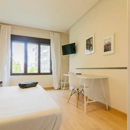 Homestay Habitacion Doble En Avenida Del Oeste 17, Valencia