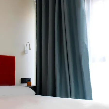 Hotell Az Hqtel Arena Valencia