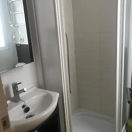 City, Quiet, Families, Homeworking, 3 Bed Appartamento Valenza
