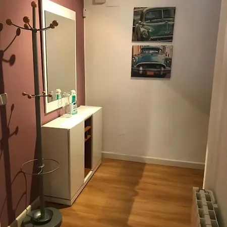 City, Quiet, Families, Homeworking, 3 Bed * Valenza