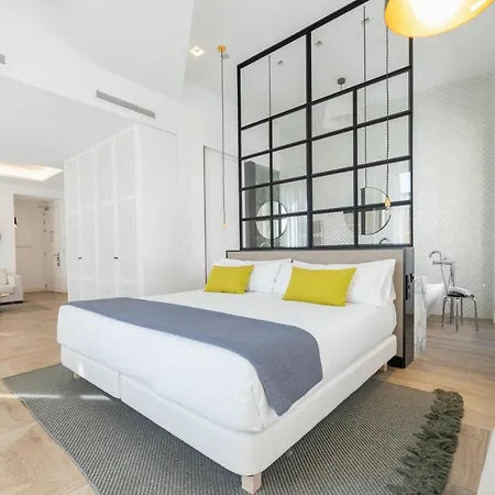 MYR Marqués House 4*