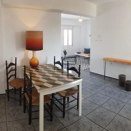 Apartamento 400 Meters From The