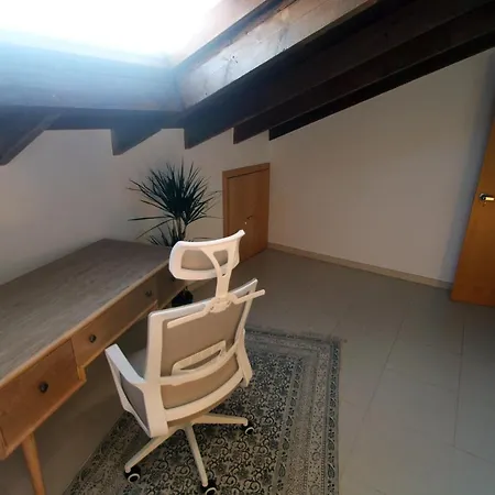Apartaross Homestay Valencia