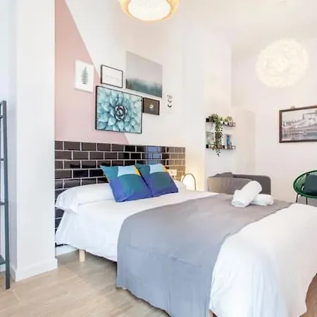 Πανσιόν Cool Lofts Center 3*