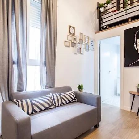 Cool Loft Autocheck Center Historic 3* Валенсия