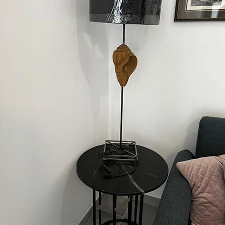 Near The Port, Of Arts And 10min To The *