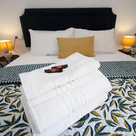 Apartaross Homestay Valencia