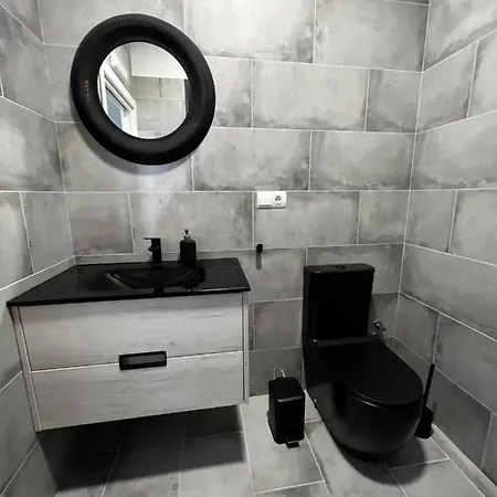 Near The Port, Of Arts And 10min To The Apartment