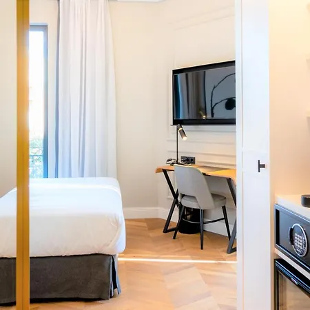 L&h Gran Vía Hotel 4*