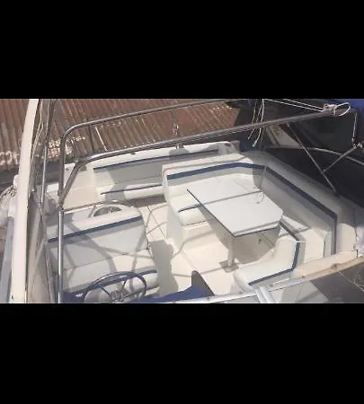 Bateau-hôtel Beamar *