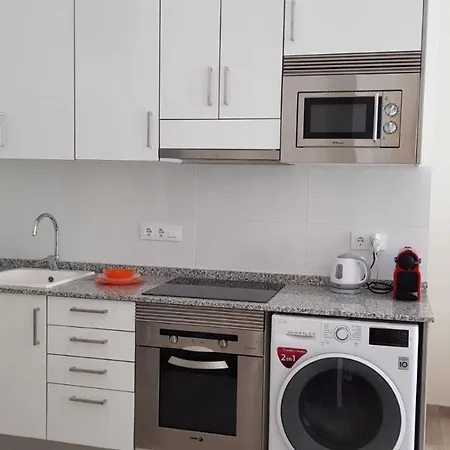 Spacious In Cabanyal Апартаменты Валенсия