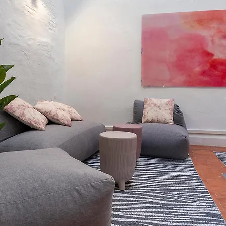 Апартаменты Moontels Paseo De Ruzafa *