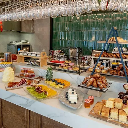 L&h Gran Via Hotel