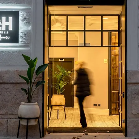 L&h Gran Via فندق 4*