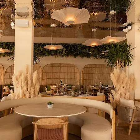Miramar Hotel