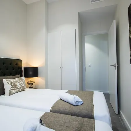 Apartamento Grabador Ciudad De Artes Y Ciencias Mid-term *