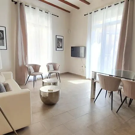 Md Balmes Market Mid Term Appartement