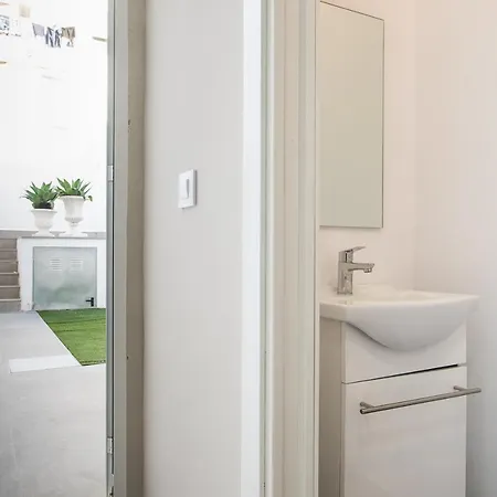 Grabador Ciudad De Artes Y Ciencias Mid-term