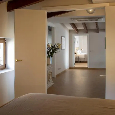 Torres De Serranos - El Carmen Apartment