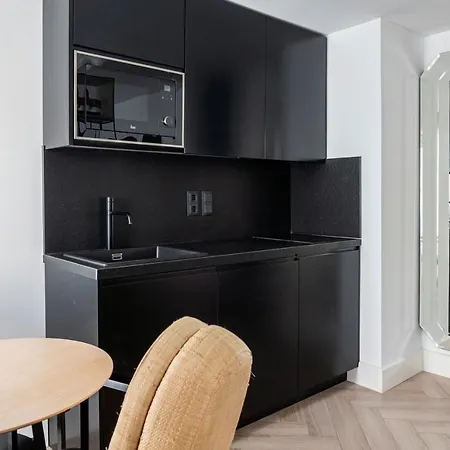 Vlc Townsquare Suites Apartman