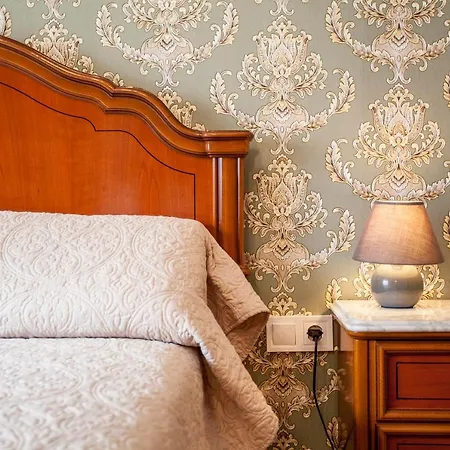 A Classic Peaceful Space Апартаменты *